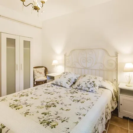 6 Bedroom Gorgeous In * Riudoms
