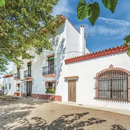6 Bedroom Gorgeous In Сasa de vacaciones Riudoms