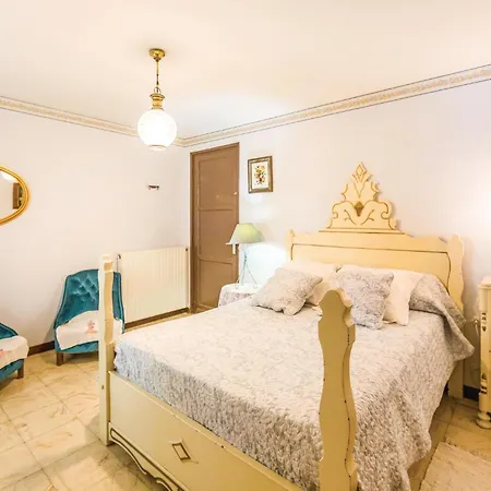 6 Bedroom Gorgeous In *