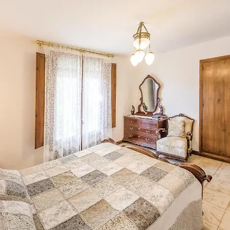 Сasa de vacaciones 6 Bedroom Gorgeous In *