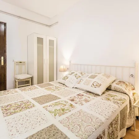 別荘 6 Bedroom Gorgeous In Riudoms