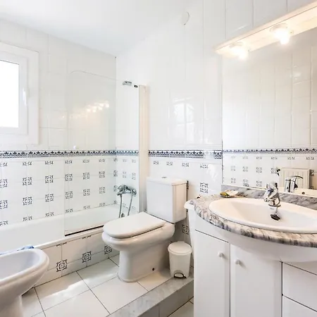 別荘 6 Bedroom Gorgeous In Riudoms