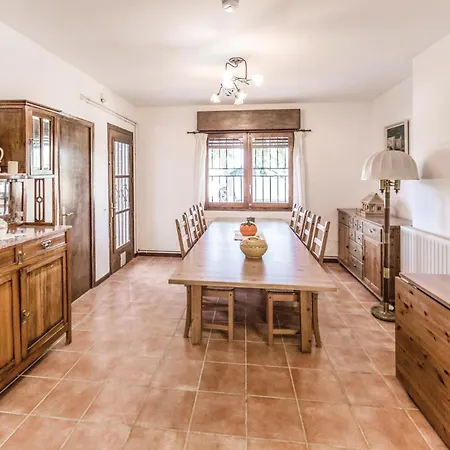 6 Bedroom Gorgeous In * Riudoms