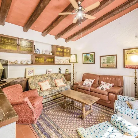 Сasa de vacaciones 6 Bedroom Gorgeous In