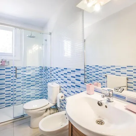 6 Bedroom Gorgeous In * Riudoms